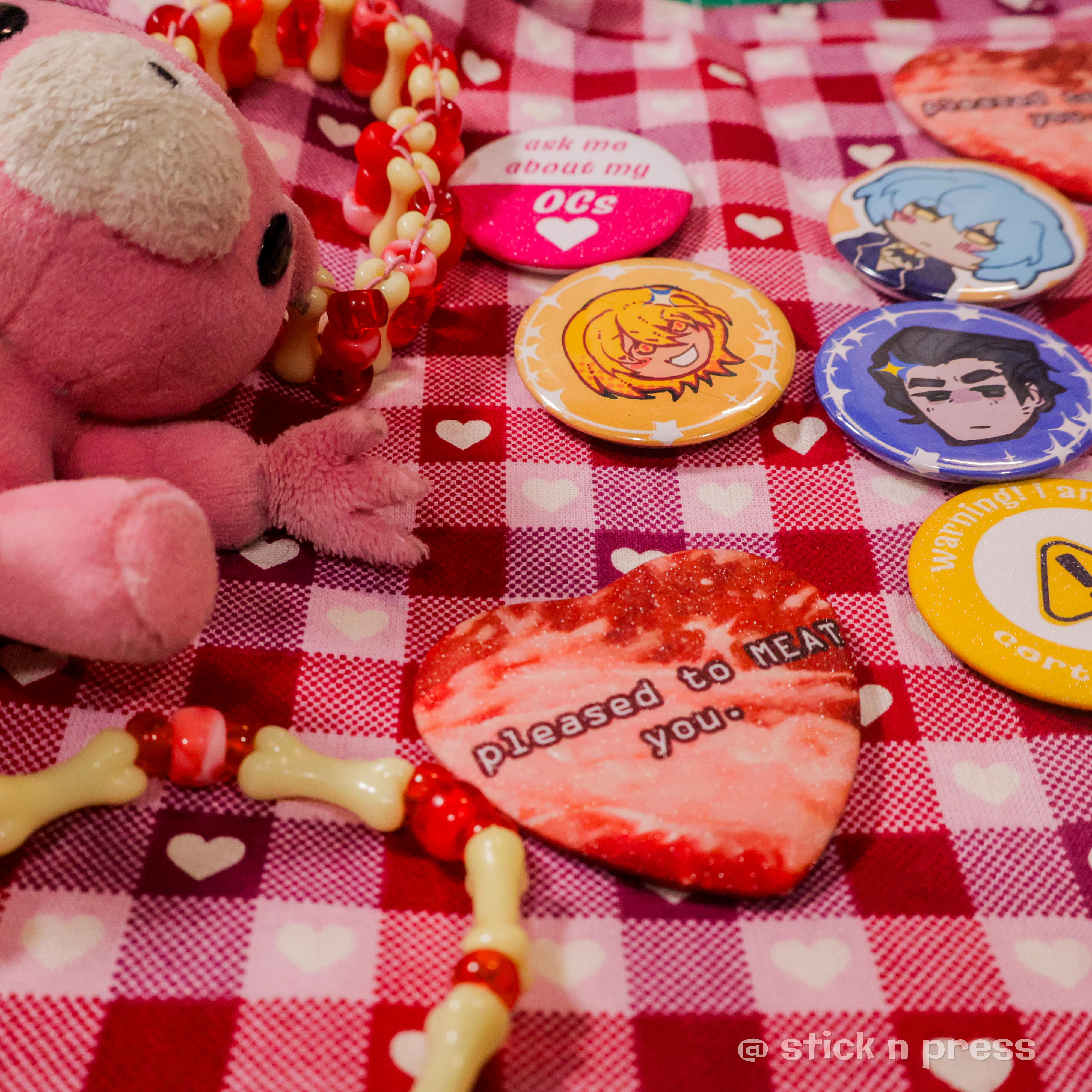 Round button pin samples on a table