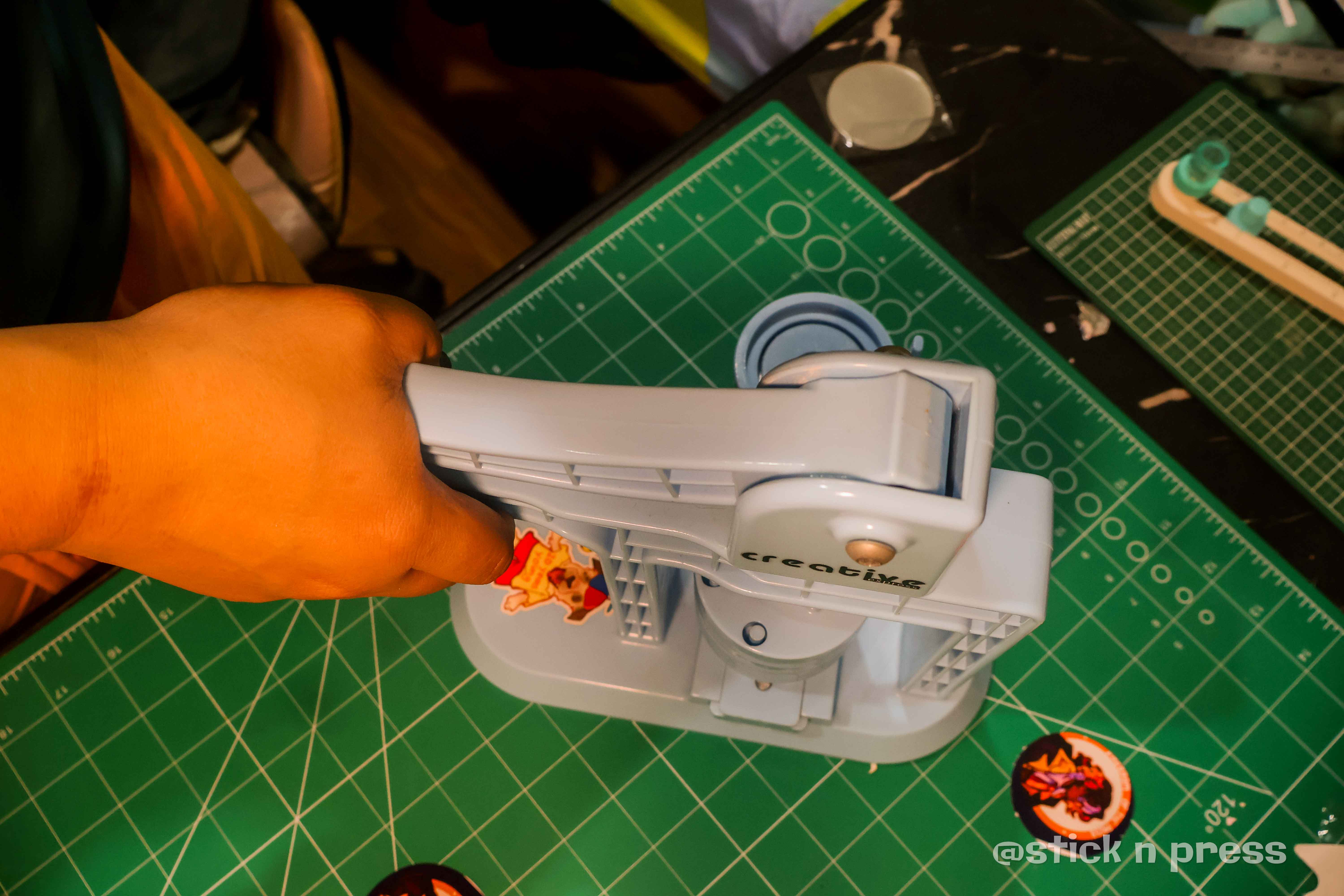 Step 4: align the back pin piece in the second die of the machine